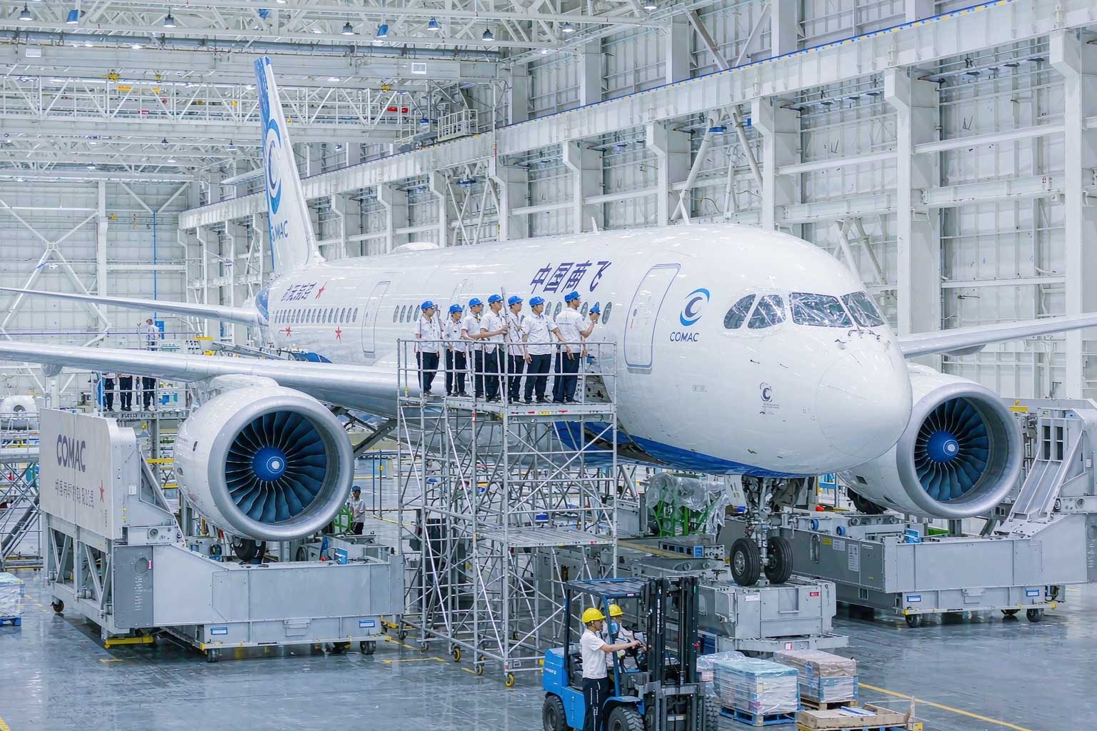 C919国产大飞机生产线