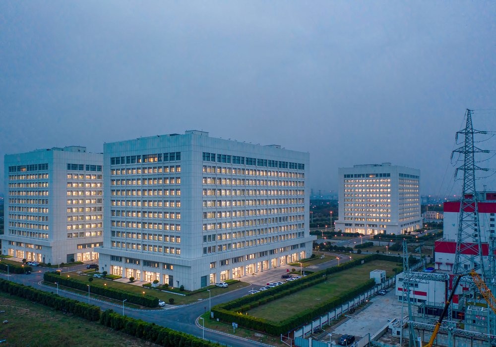 hyperscale-data-center-campus-night.jpg